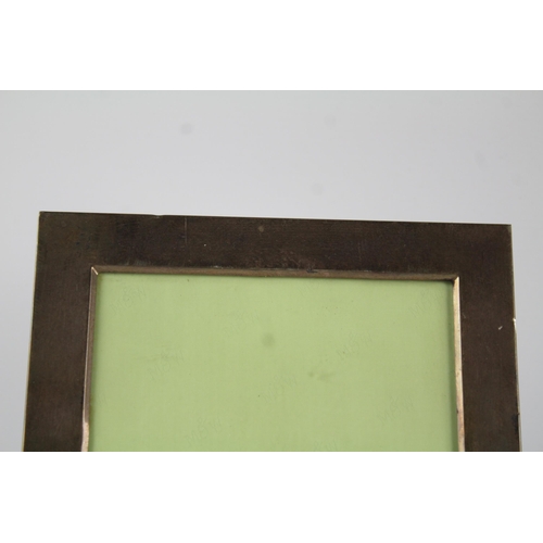 2213 - A Mappin & Webb hallmarked Sheffield sterling silver photo frame - approx. gross weight 531g