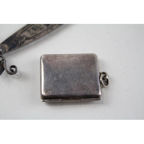 2235 - Two pieces of hallmarked .925 sterling silver, one stamp case and one bookmark - approx. gross weigh... 