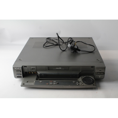 742 - A Sony EV-C2000E PAL Video Hi8/Video8 VCR