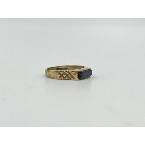 2018 - A hallmarked Birmingham 9ct gold black onyx solitaire ring, size I½ - approx. gross weight 1.5g