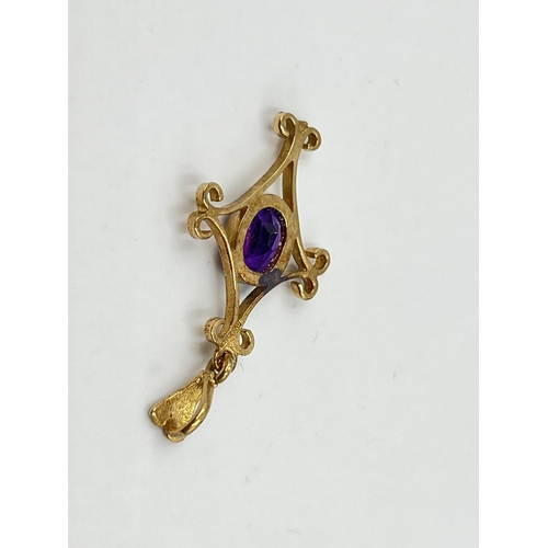 2025 - A 9ct gold amethyst set pendant - approx. gross weight 2.2g