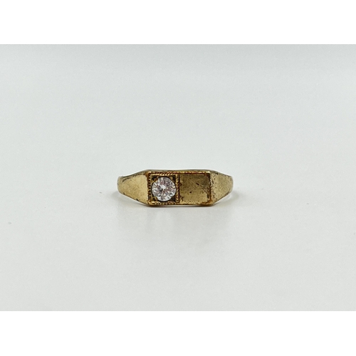 2026 - A hallmarked London 9ct gold CZ set signet ring, size N½ - approx. gross weight 1.3g