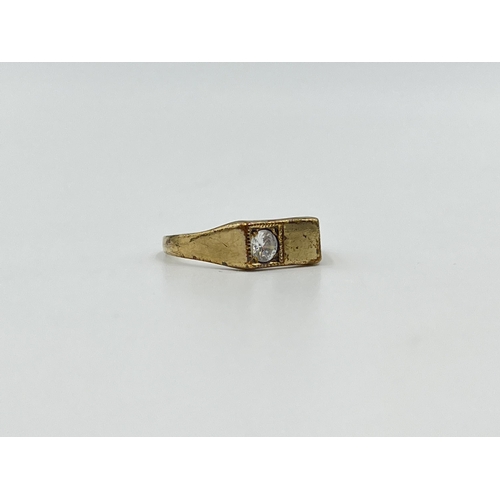 2026 - A hallmarked London 9ct gold CZ set signet ring, size N½ - approx. gross weight 1.3g