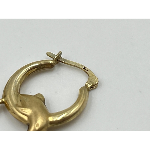 2039 - A pair of 9ct gold dolphin earrings - approx. gross weight 0.9g