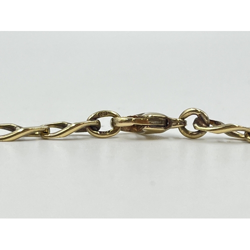 2062 - A 9ct gold 60cm chain necklace - approx. gross weight 17.5g