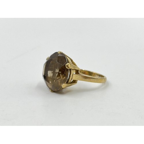 2064 - A mid 20th century hallmarked London 9ct gold smoky quartz cocktail ring, dated 1975 and size N - ap... 