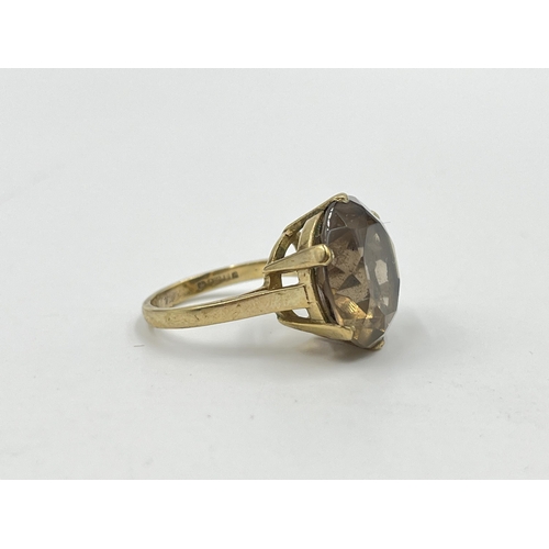 2064 - A mid 20th century hallmarked London 9ct gold smoky quartz cocktail ring, dated 1975 and size N - ap... 