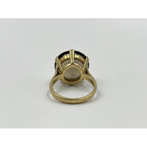 2064 - A mid 20th century hallmarked London 9ct gold smoky quartz cocktail ring, dated 1975 and size N - ap... 