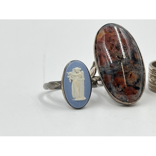 2076 - Three silver rings to include Wedgwood Jasperware, agate etc.