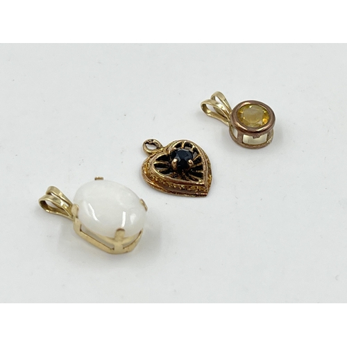 2083 - Three 9ct gold pendants, opal, sapphire and citrine - approx. gross weight 1.3g