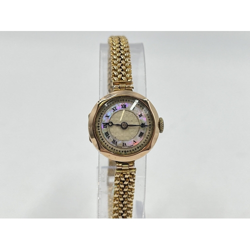 2186 - An Art Deco Swiss made mechanical lady's wristwatch with hallmarked London 9ct gold case and bracele... 