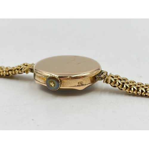 2186 - An Art Deco Swiss made mechanical lady's wristwatch with hallmarked London 9ct gold case and bracele... 