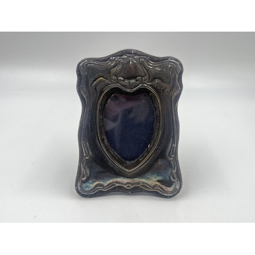 2190 - An Art Nouveau style hallmarked London silver photo frame, dated 1986 - approx. 12cm x 9cm