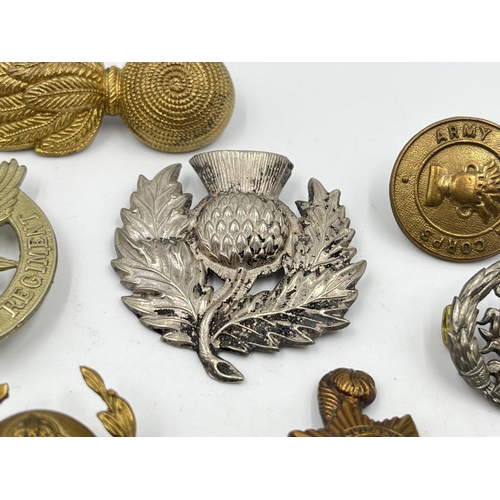 2243 - Ten military cap badges to include The Royal Sussex Regiment, Glider Pilot Regiment, Royal Engineers... 