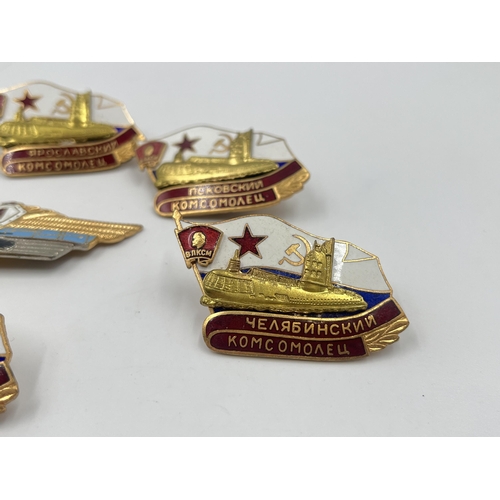 2254 - Seven Russian military badges