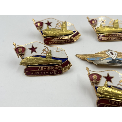 2254 - Seven Russian military badges