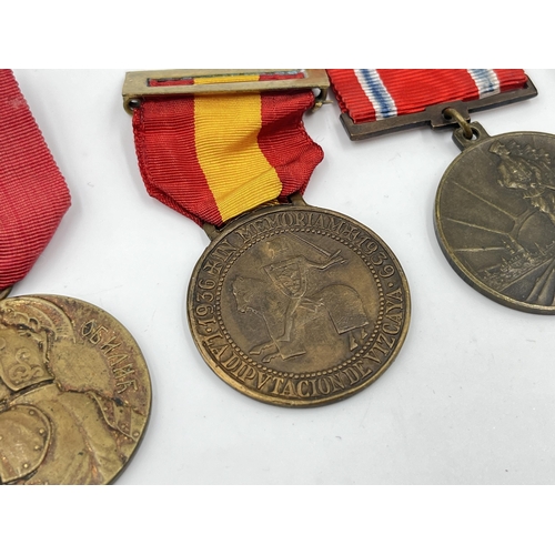 2293 - Five military medals to include India General Service, Serbia medal for bravery, Spanish Civil War V... 