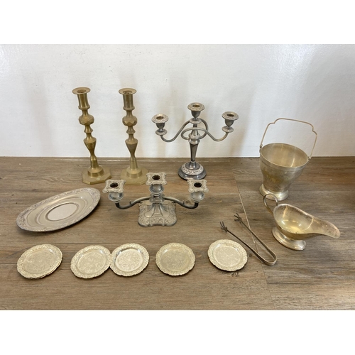 450 - A collection of vintage metalware to include a pair of 19th century style brass candlesticks - appro... 