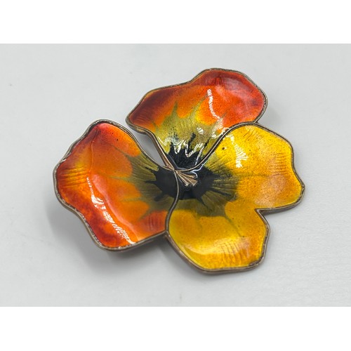 2156 - A David Andersen of Norway silver and enamel pansy brooch - approx. gross weight 11g