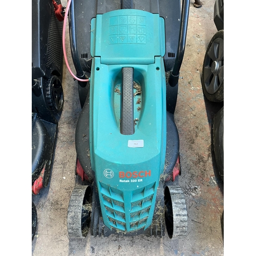 962 - A Bosch Rotak 320ER 240v lawnmower