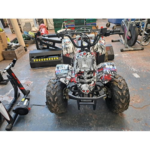 876 - A Hawk Moto A7-008 ATV quadbike with keys