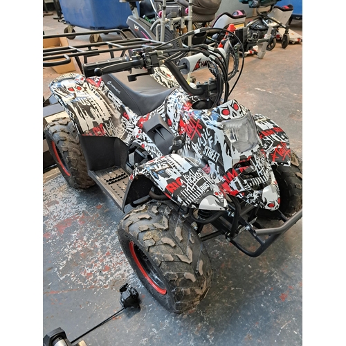 876 - A Hawk Moto A7-008 ATV quadbike with keys