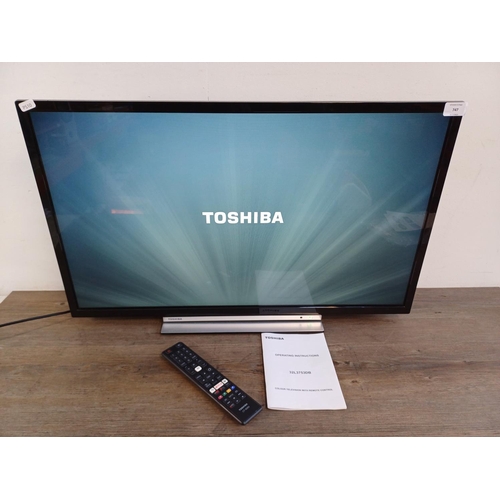 747 - A Toshiba 32L3753DB 32