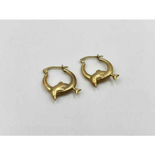 2039 - A pair of 9ct gold dolphin earrings - approx. gross weight 0.9g