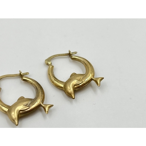 2039 - A pair of 9ct gold dolphin earrings - approx. gross weight 0.9g