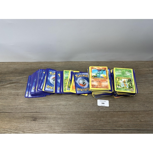 588 - A collection of Pokémon trading cards