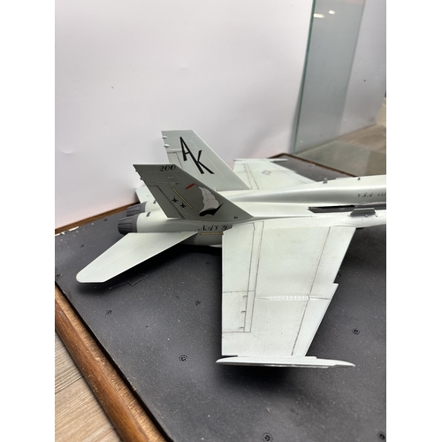 595 - A US Navy F-A18 Super Hornet VFA 132 model fighter Jet diorama