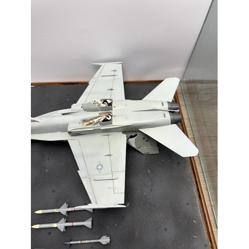 595 - A US Navy F-A18 Super Hornet VFA 132 model fighter Jet diorama