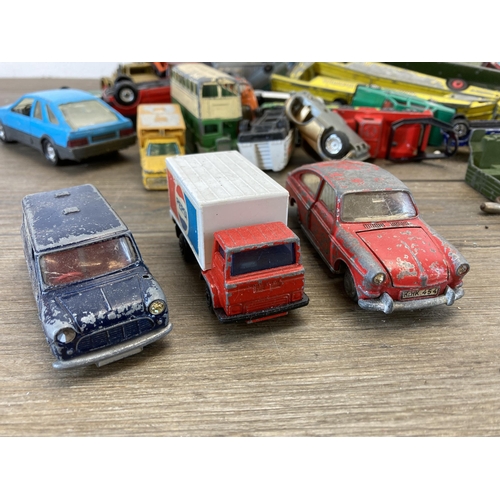 582 - A collection of vintage die-cast model vehicles