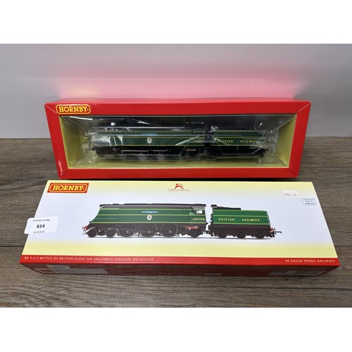 614 - A boxed Hornby BR4-6-2 Battle of Britain class Sir Archibald Sinclair no. SC1C159 00 gauge model loc... 