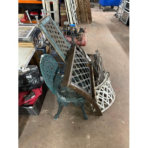 1190 - A collection of cast metal garden furniture and parts