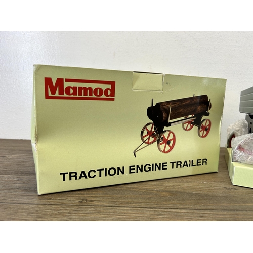 394 - A boxed Mamod SR1A traction engine trailer