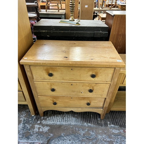 147 - A Victorian pine chest of drawers - approx. 91cm high x 88cm wide x 47cm deep