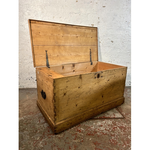 38 - A Victorian pine blanket box - approx. 50cm high x 97cm wide x 51cm deep