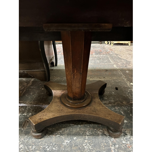 45 - A William IV mahogany drop leaf pedestal tea table - approx. 73cm high x 101cm wide x 106cm deep