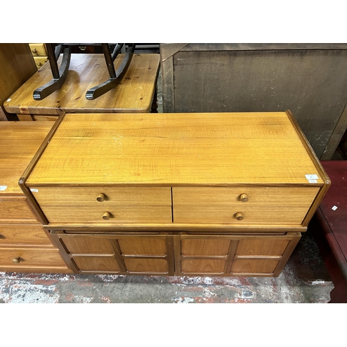 62 - A Nathan teak sideboard - approx. 75cm high x 102cm wide x 45cm deep