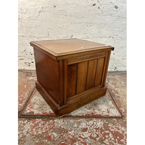 227 - A 19th century mahogany commode