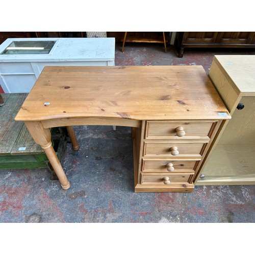 201 - A pine dressing table - approx. 77m high x 101cm wide x 49cm deep