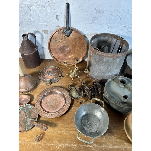 623 - A collection of antique and later metalware to include P.J. Bryant of Bristol paraffin lamp, brass s... 