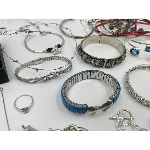 2013 - A collection of .925 silver and white metal jewellery