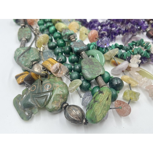 2021 - A collection of gemstone jewellery to include amethyst, malachite, lapis lazuli, rose quartz etc.