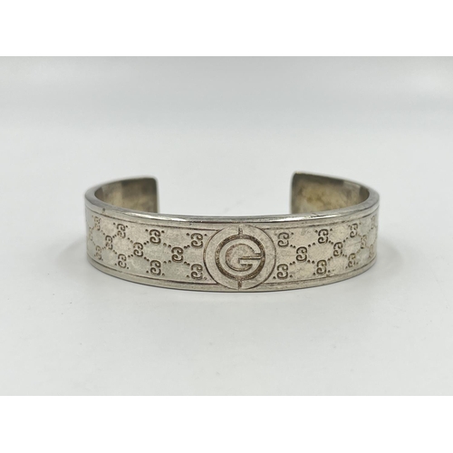 2028 - A Gucci .925 silver bangle - approx. gross weight 46g