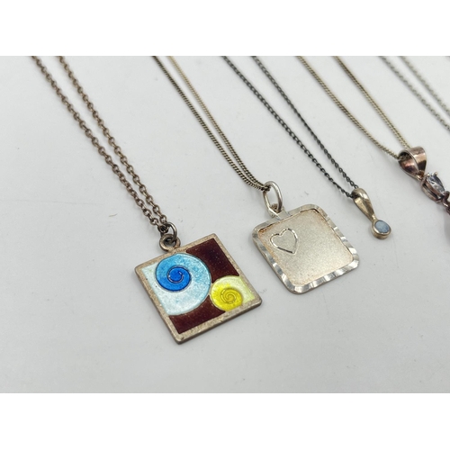 2041 - A collection of .925 silver necklaces and pendants