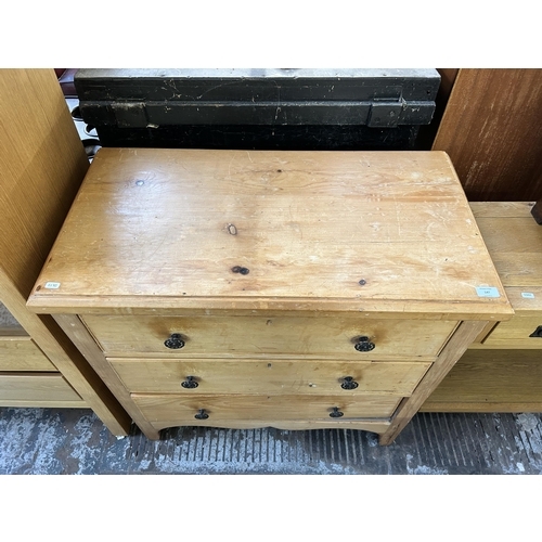 147 - A Victorian pine chest of drawers - approx. 91cm high x 88cm wide x 47cm deep