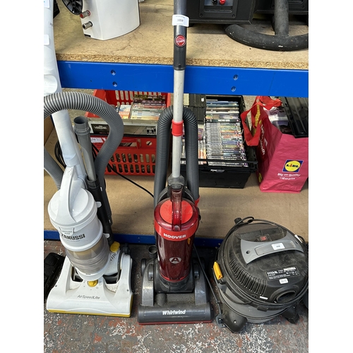 1059 - A Hoover Whirlwind upright bagless vacuum cleaner