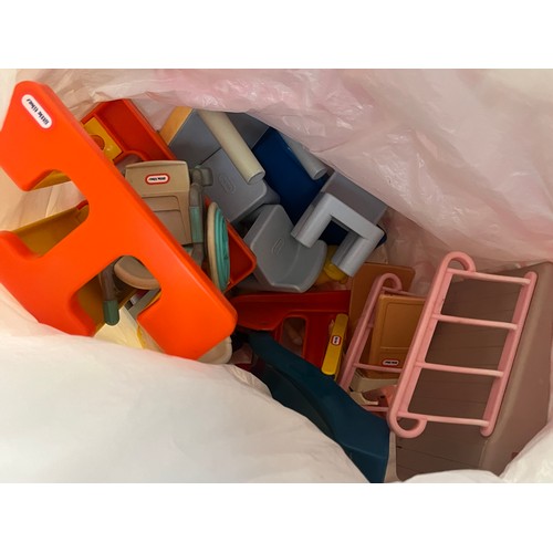 1250 - A collection of house clearance items to include Little Tikes plastic dolls house with associated fu... 